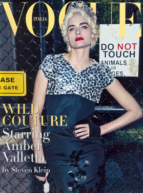 AV.VogueItaly.Cover.09.jpg