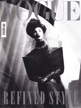 LE.Vogue.Italy.09_09.jpg